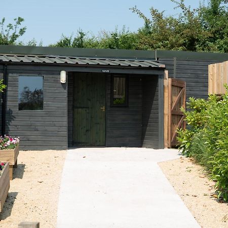 Swallowfield Glamping-Station Master Йовіл Екстер'єр фото