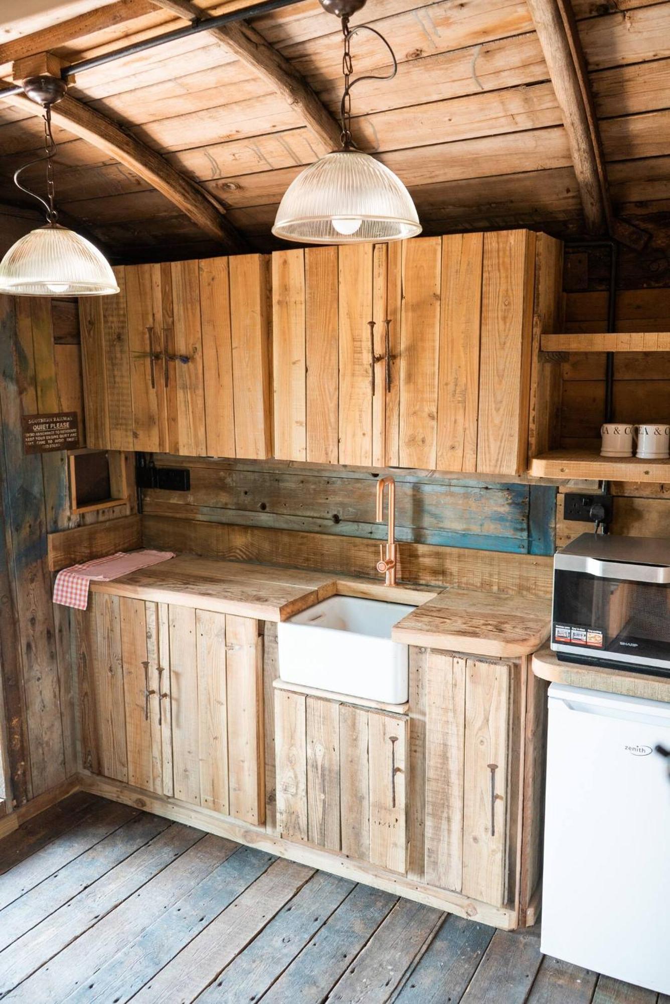 Swallowfield Glamping-Station Master Йовіл Екстер'єр фото